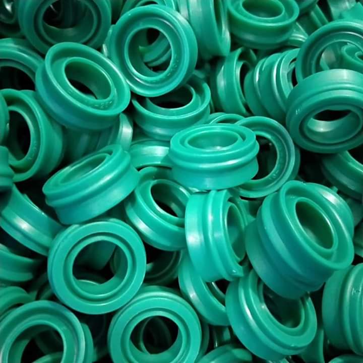 Assorted hydraulic seal rings with different profiles